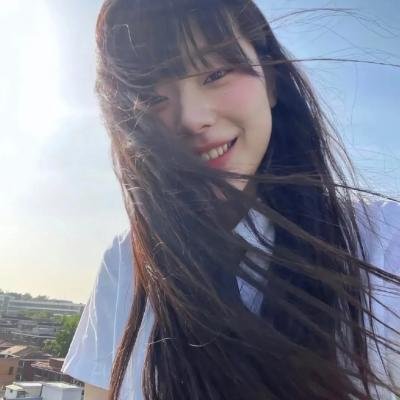 我想变成鸟,所以跳起来